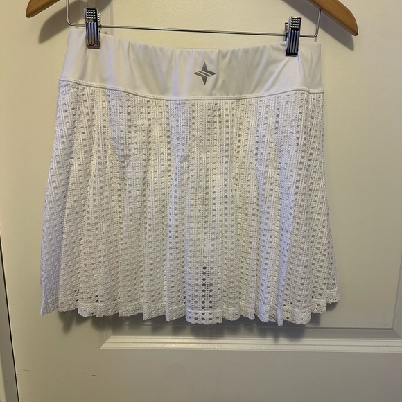 Tuckernuck White Cane 15” Williams Tennis Skort. $138 - Picture 7 of 12